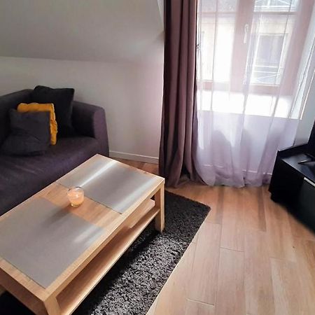 Charmant Studio Au Coeur De Sens Apartment ภายนอก รูปภาพ