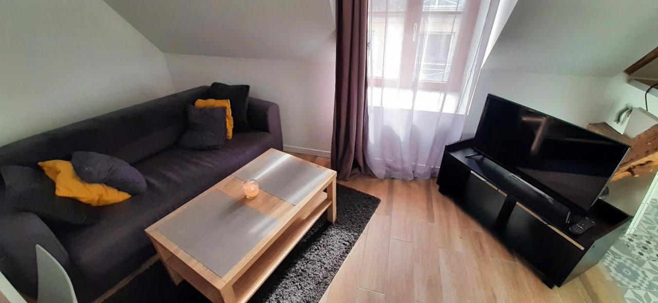 Charmant Studio Au Coeur De Sens Apartment ภายนอก รูปภาพ